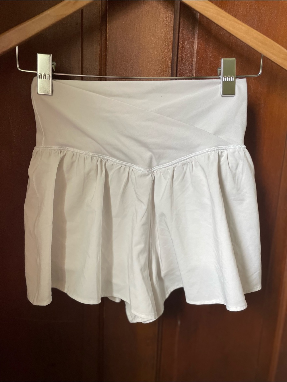 offline by aerie women's small light gray athletic shorts